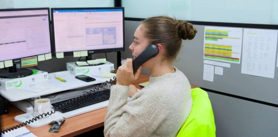 admin taking calls for dispatching - driver and customer support